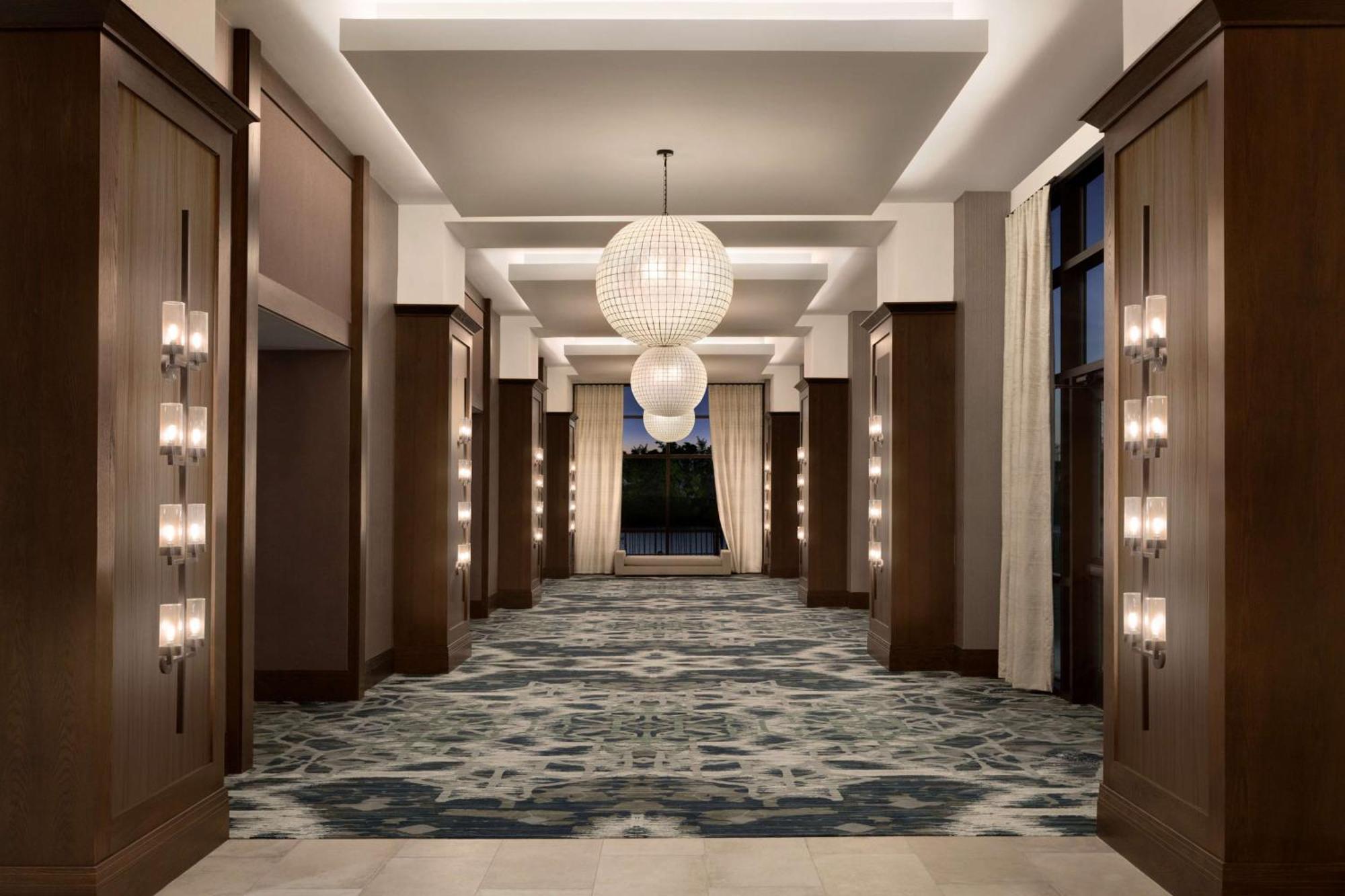 Embassy By Hilton Riverfront Hotel 4*